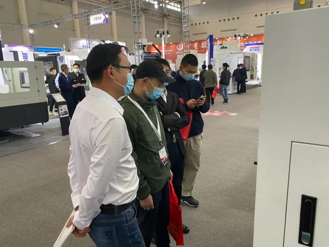 ���μ���ag8�����人����չ