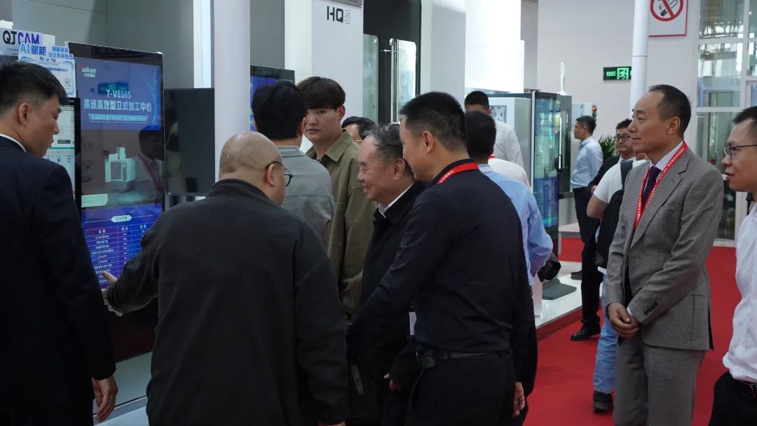 ���μ��š�ag8(�й�)����-ֻ���ͬ����