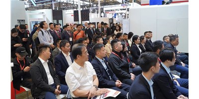 �����ͼ���CCMT2024��Ʒ�䲼��ʢ��Ļ���߶��������������ҵ���³�ˮ